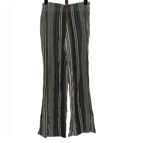 Brandy Melville Pants - Brandy Melville Alexah Wide Leg Flowy Pant